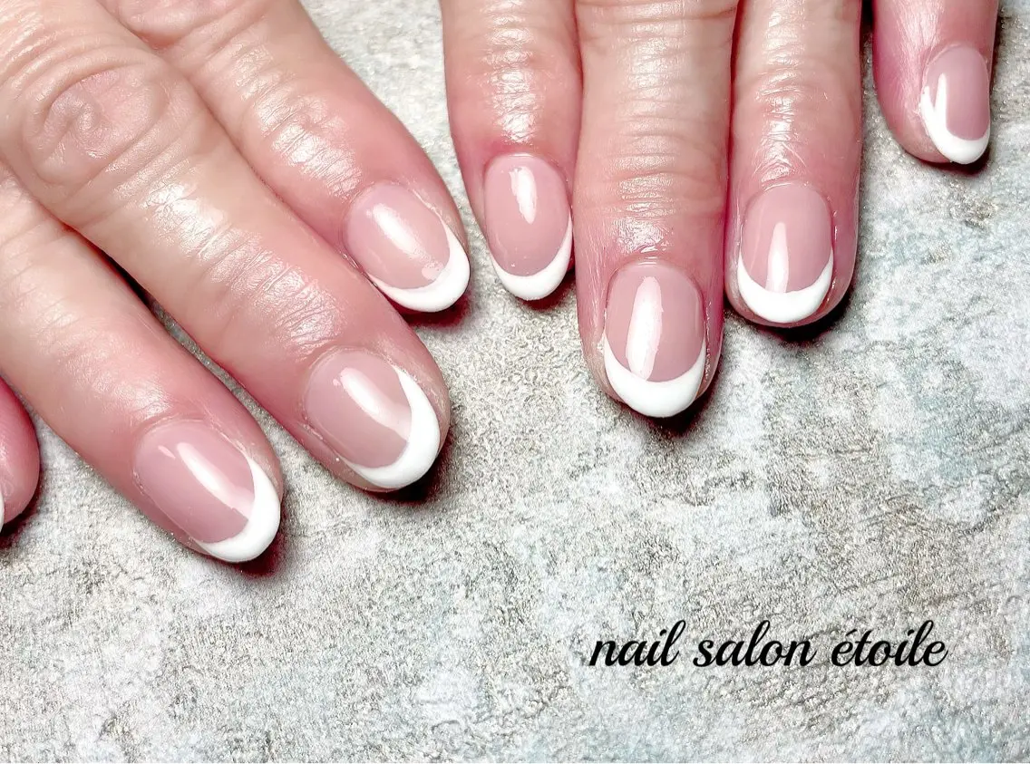 ネイル フレンチネイル オフィスネイル ピンク シンプルネイル ホワイト ハンドネイル nail salon étoileのネイルデザイン