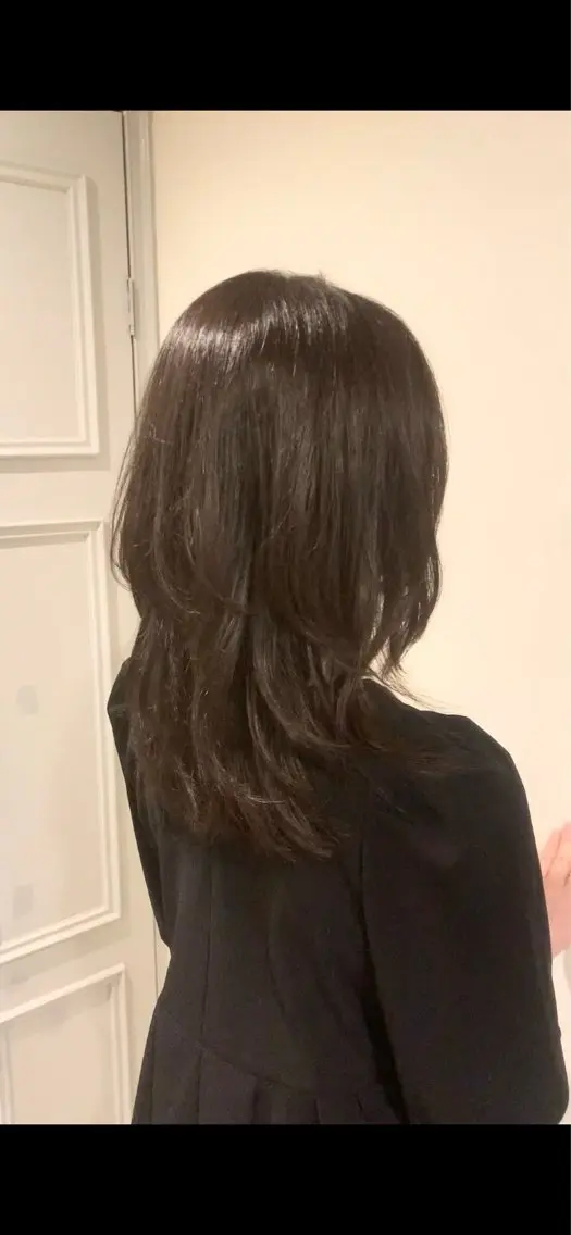 セミロング レイヤーカット 伊藤 鳳雅のヘアスタイル