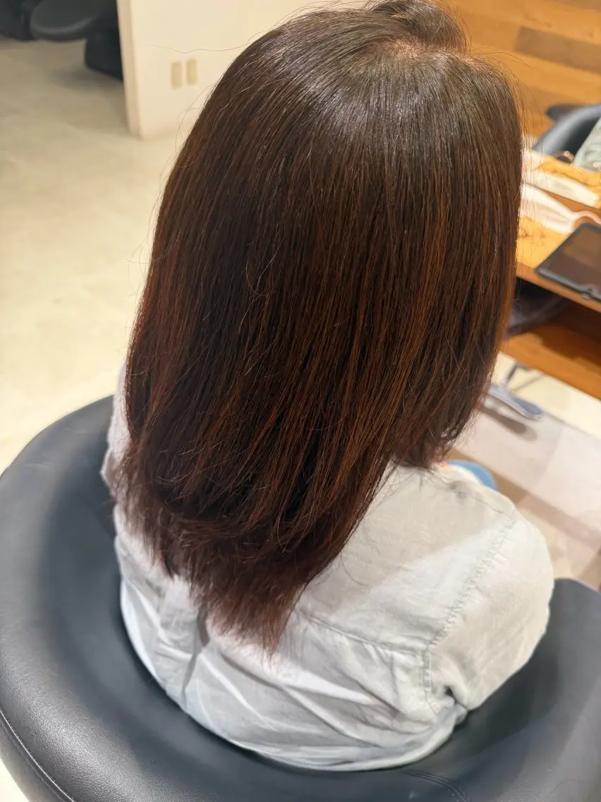 セミロング レイヤーカット 今田 咲夢のヘアスタイル