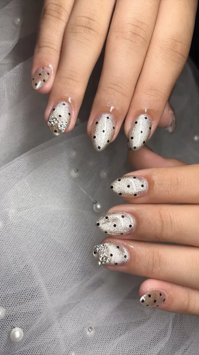 ネイル ドット マグネットネイル happiness nailのネイルデザイン