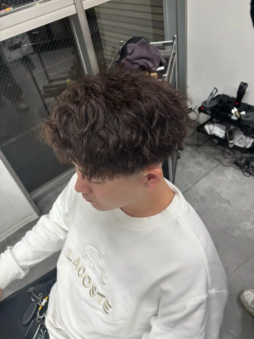 パーマ メンズ メンズ特化✨️ 韓国風パーマ🔥一八のヘアスタイル