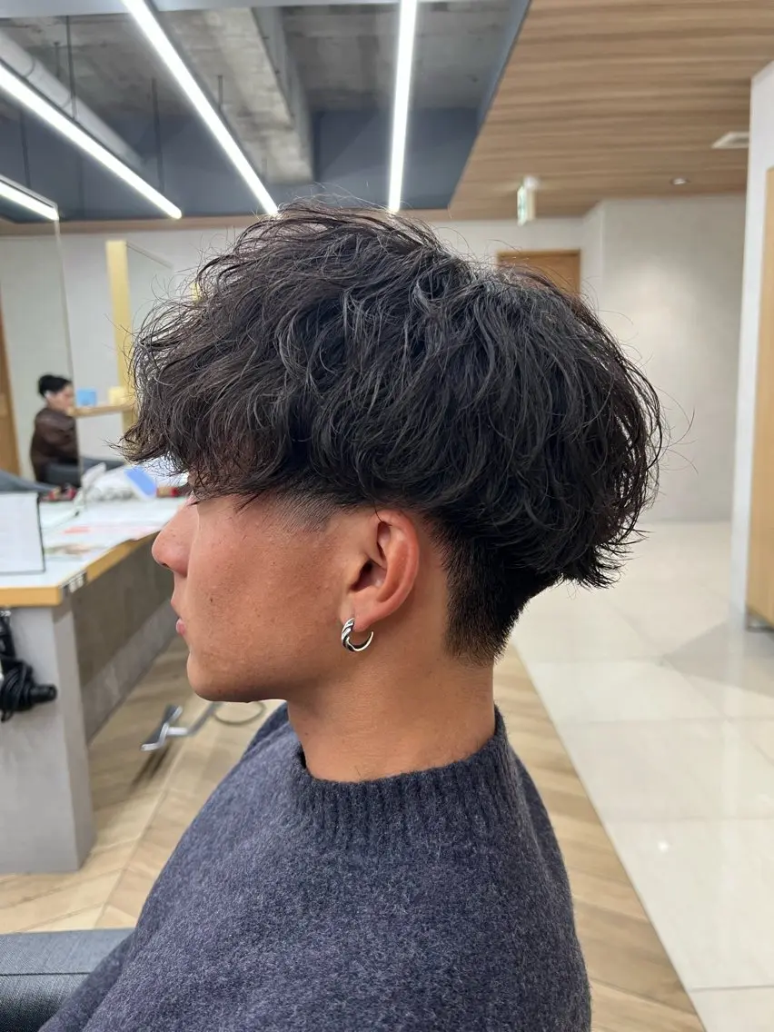 ショート パーマ メンズ メンズパーマ 波巻きパーマ カット パーマ トリートメント ヘアセット 🏅メンズ特化 ヤマクラ　タイキのヘアスタイル
