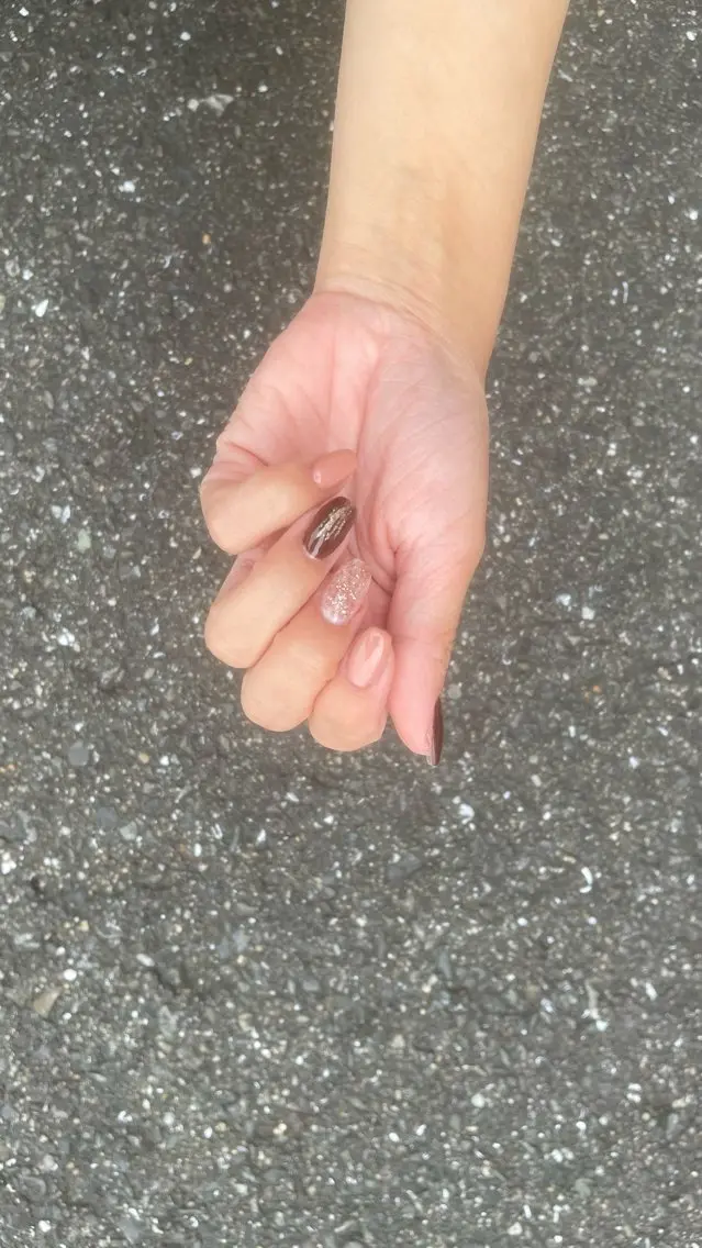 ネイル シンプルネイル 斎藤 桃華のネイルデザイン