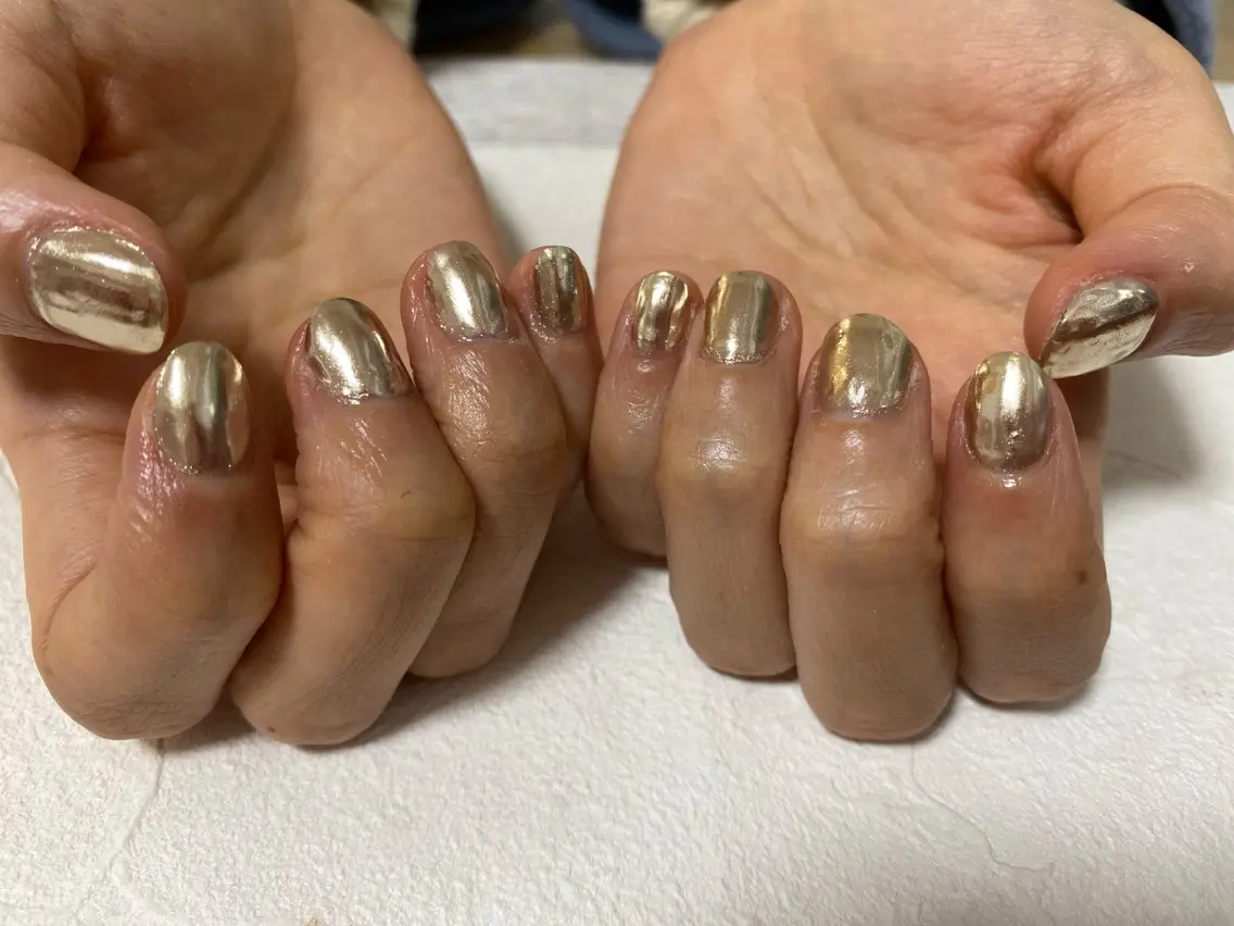 ネイル オーロラネイル フットネイル フレンチネイル ジェルネイル キラキラネイル mogunail &blowのネイルデザイン