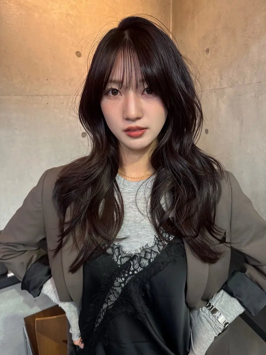 ロング ボブ ハッシュカット かきあげバング レイヤーカット シャギー カット ヘアカラー トリートメント レイヤーカット\ウル フ　chinatsuのヘアスタイル