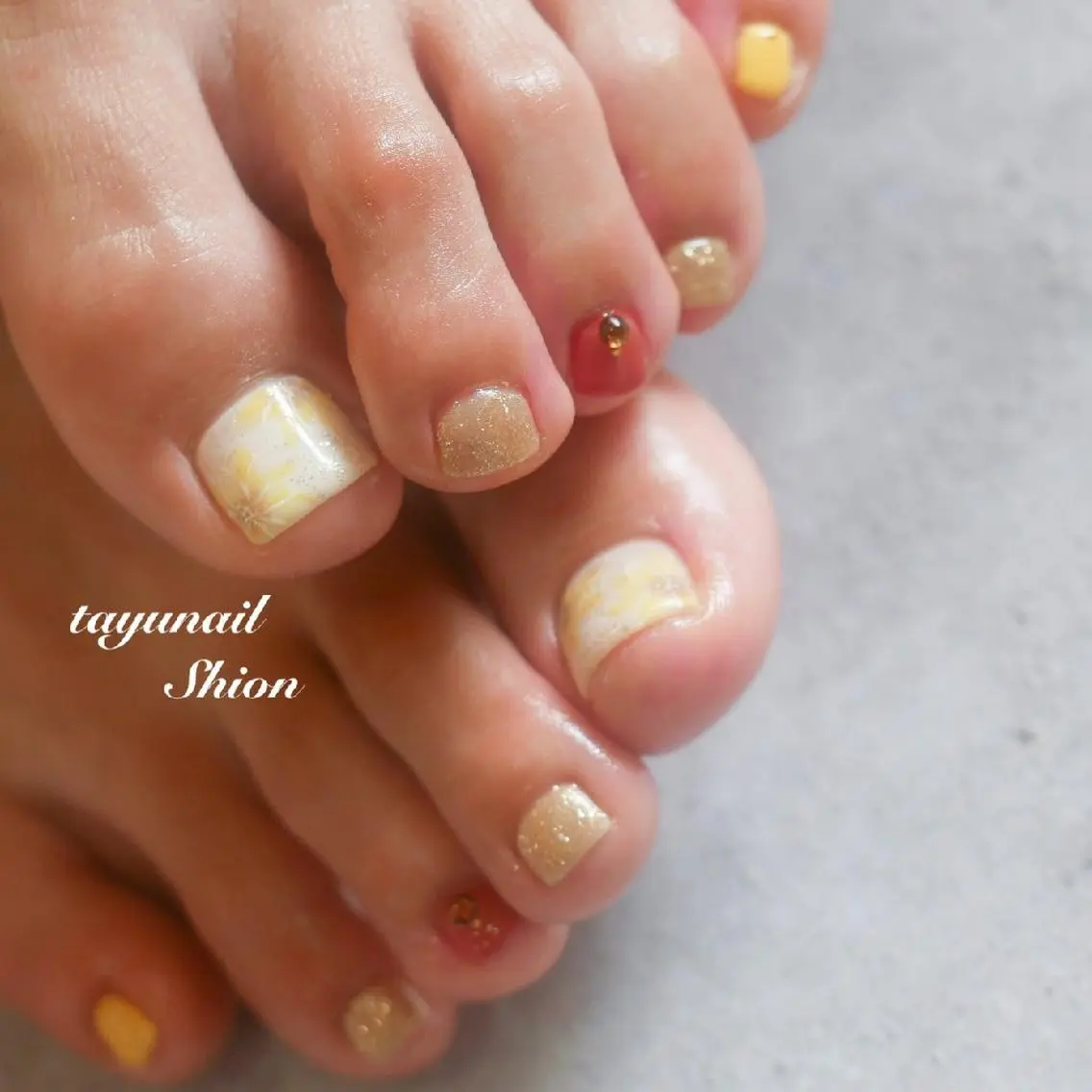 ネイル ブルー フットネイル ジェルネイル パラジェル ネイルサロン 【たゆnail】のネイルデザイン