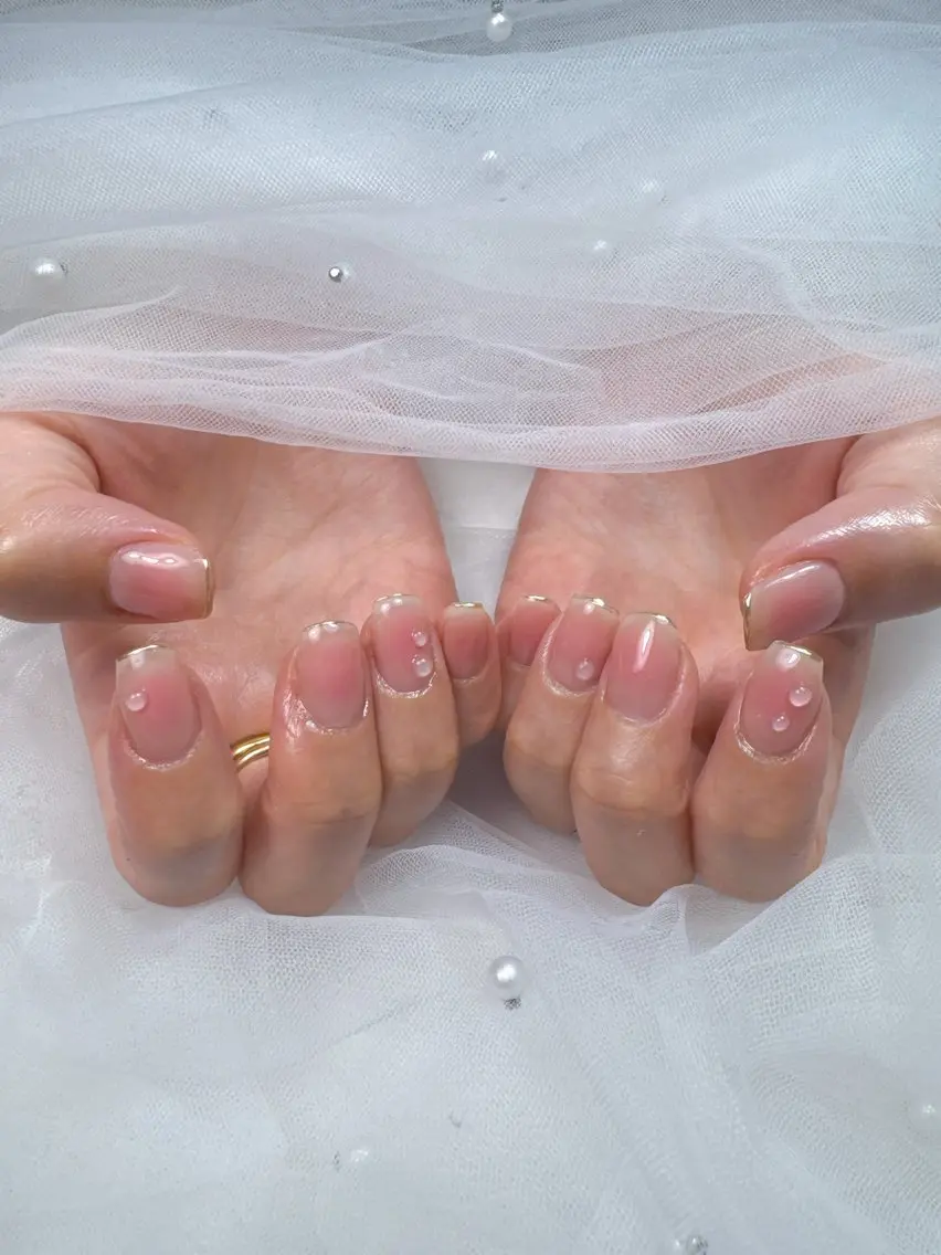 ネイル 長さ出し フットネイル ジェルネイル キラキラネイル ロングネイル ハンドネイル Queeens nailのネイルデザイン