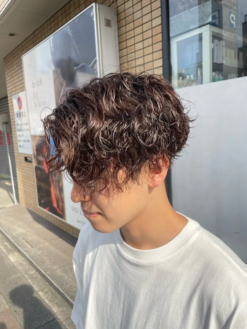メンズカット＋デザインケアパーマ（波巻きやツイストスパイラルもこちらのクーポンになります）の写真