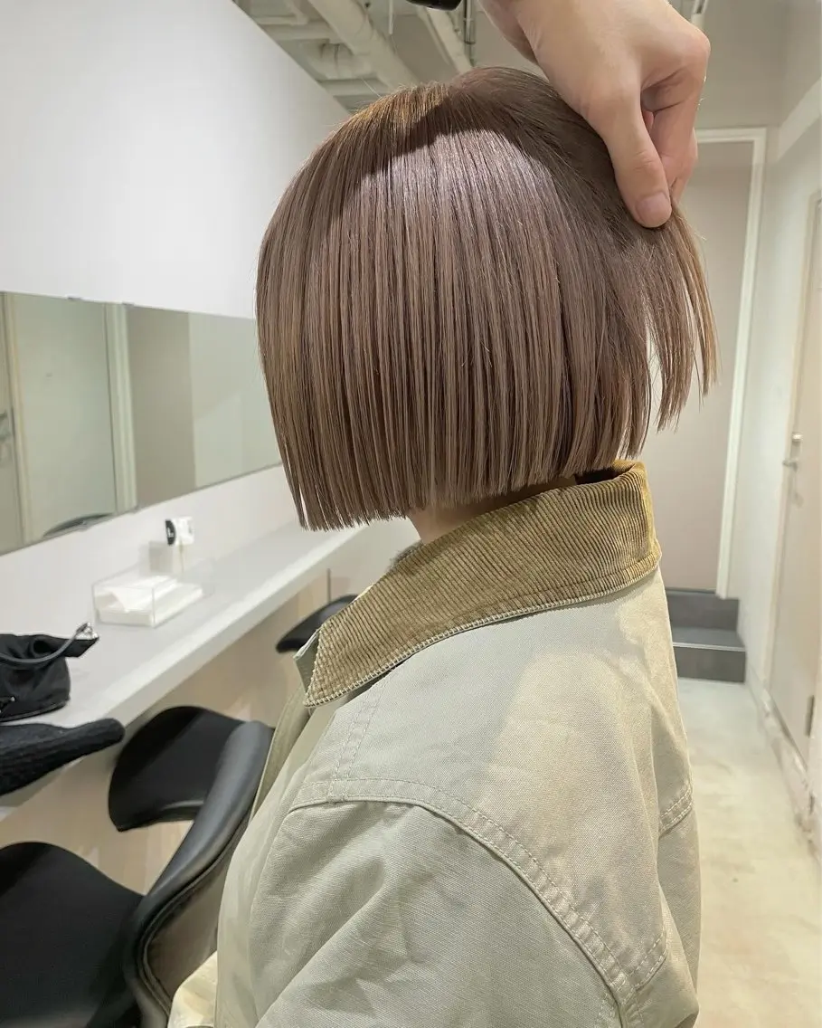 ショート カラー ベージュカラー ミルクティーベージュ ボブ カット ヘアカラー トリートメント 艶髪/透明感カラー tawadaのヘアスタイル