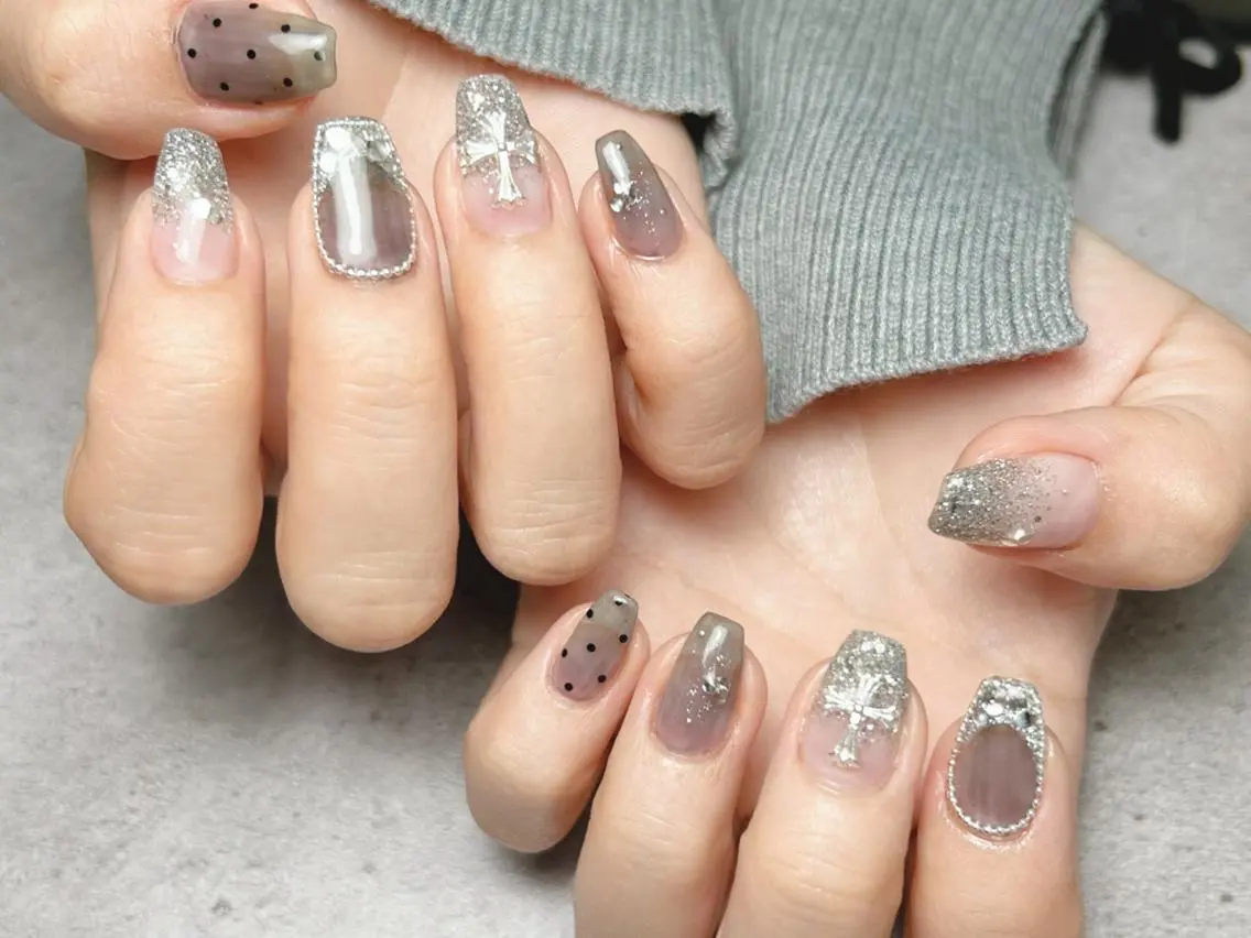 ネイル pas á pas 🩵💛minoriのネイルデザイン