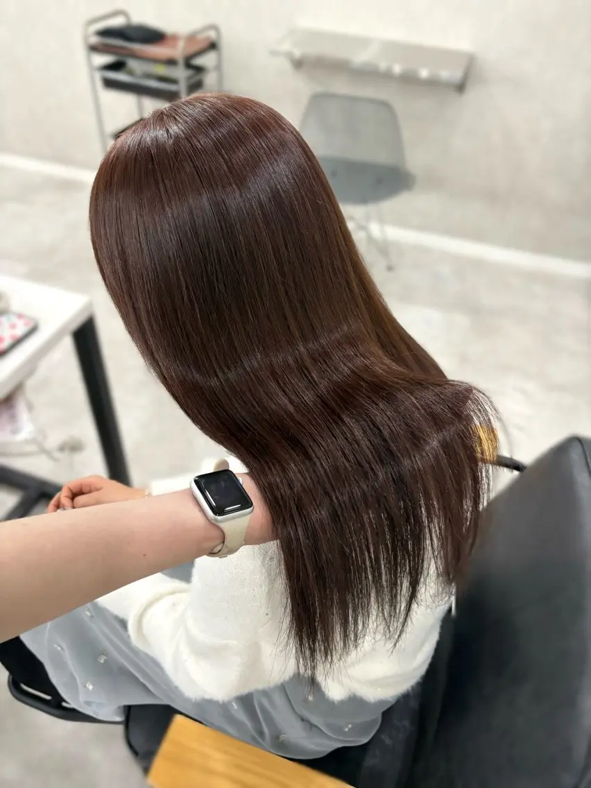 ロング カラー ブラウンカラー チョコレートブラウン ピンクカラー カット ヘアカラー 盛れる顔まわり✨🎀 レイヤー別所好葉のヘアスタイル