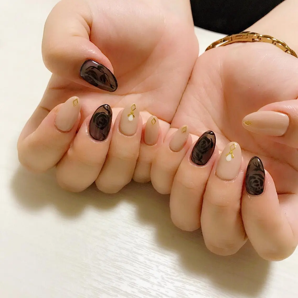 ネイル ストーンネイル nail salon A'n bijouのネイルデザイン