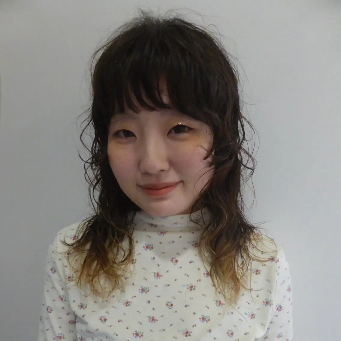 ミディアム パーマ パーマ 似合わせデザイン໒꒱ rioのヘアスタイル