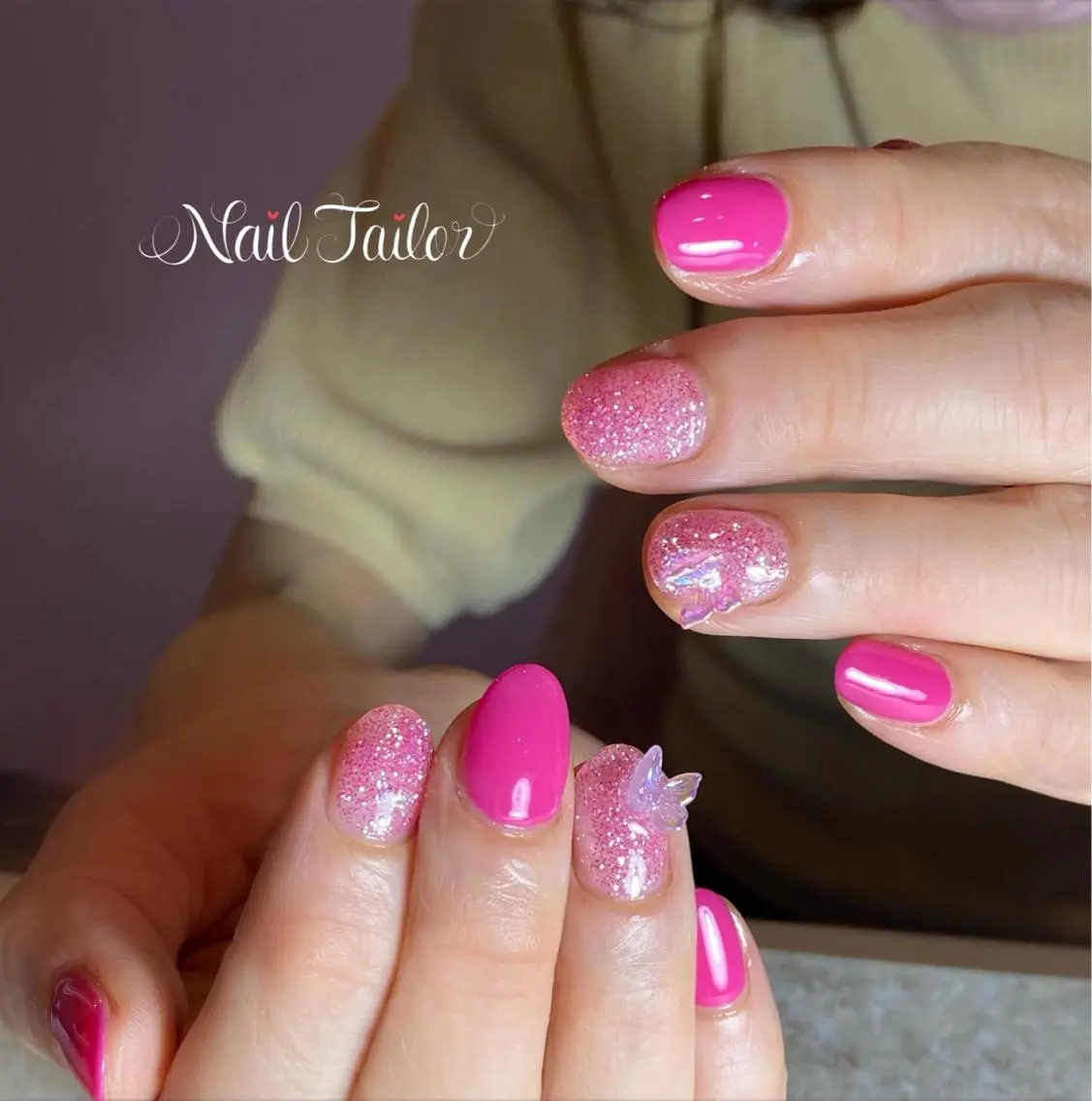 ネイル 長さ出し ジェルネイル キラキラネイル ラメ(グリッター) ピンク ハンドネイル NailTailor ネイルテイラーのネイルデザイン
