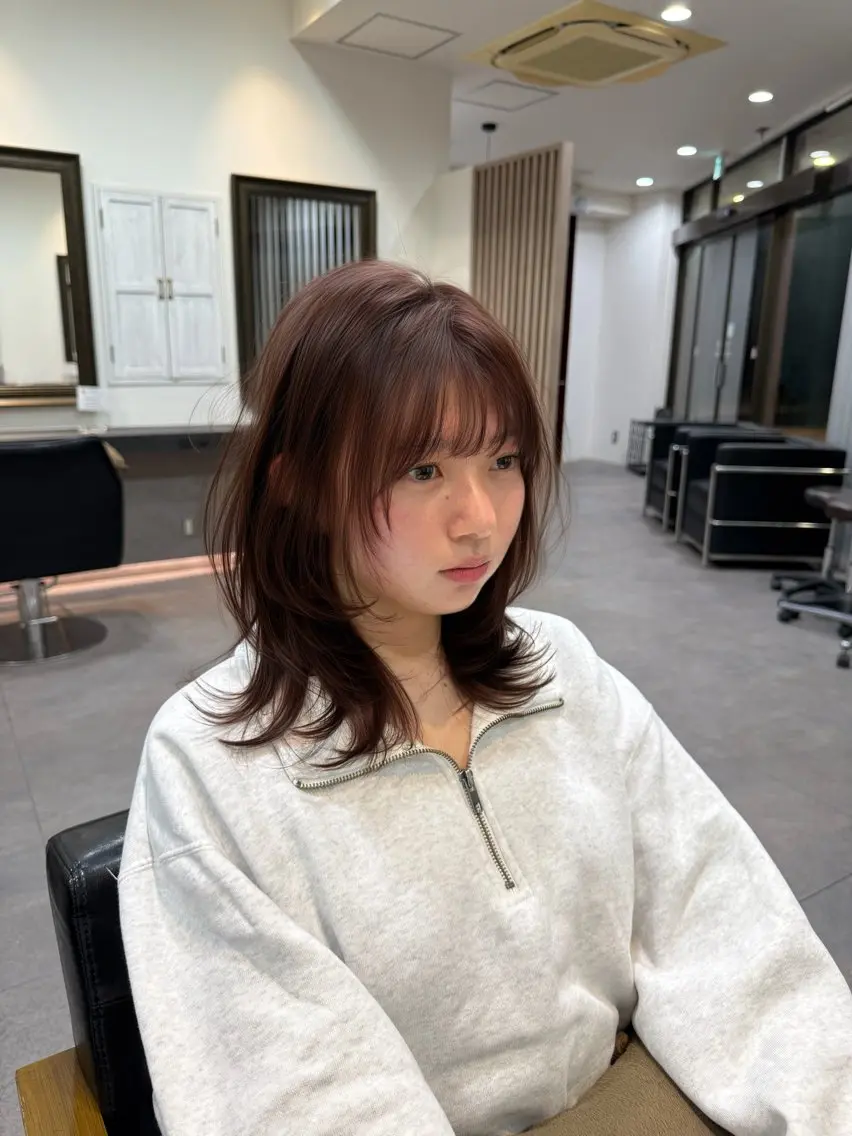 ミディアム カラー ブラウンカラー レイヤーカット 宮本 幸樹のヘアスタイル