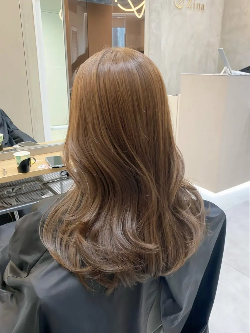 ミディアム カラー ヘアアレンジ ベージュカラー ブリーチ ブラウンカラー 透明感カラー ダブルカラー ヘアカラー トリートメント ヘアセット 赤み消し🫧韓国ヘア 🫧藤岡誠也のヘアスタイル