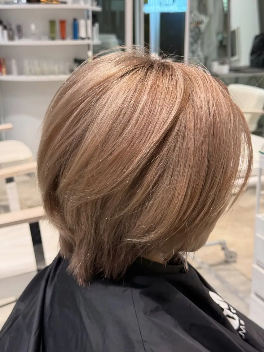 🧑‍🎓【ミニモ学割】👩‍🎓似合わせカット✂️&ダブルカラー（ブリーチカラー）🩵の写真