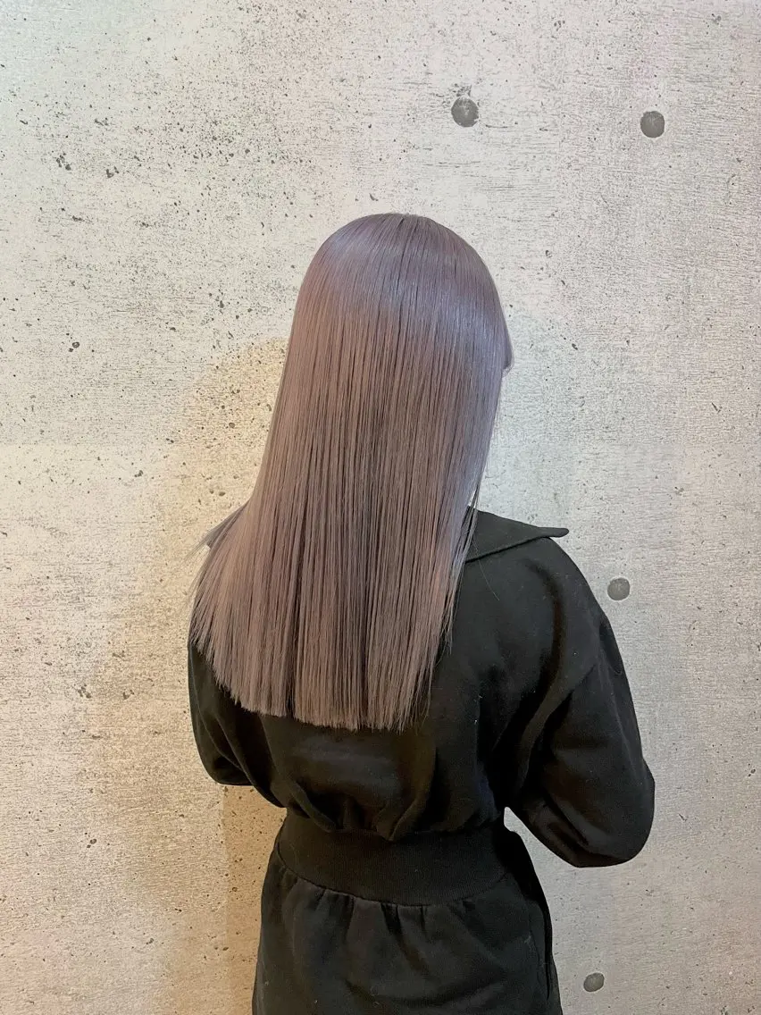 カット＋ダブルカラー（ケアブリーチ）+トリートメントの写真