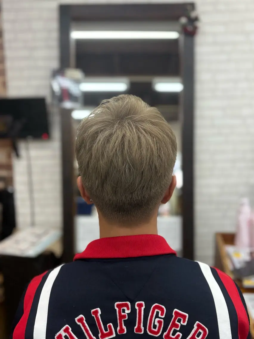 カラー メンズ 山本 健生のヘアスタイル