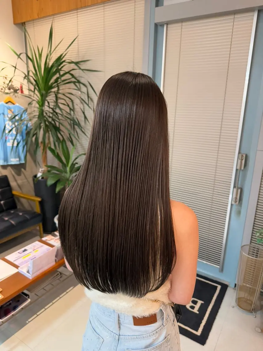 ロング カラー 透明感カラー yuika BRICK 今治のヘアスタイル