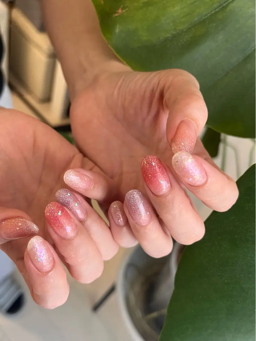 ネイル フラッシュネイル グラデーション ハンドネイル 小串 琴美のネイルデザイン