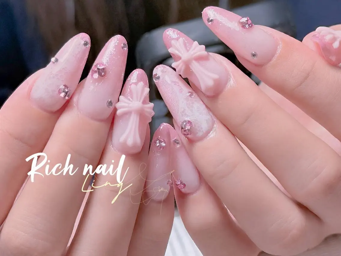 ネイル ハンドネイル ハンドケア Rich Nail 🤲🏻梨央のネイルデザイン