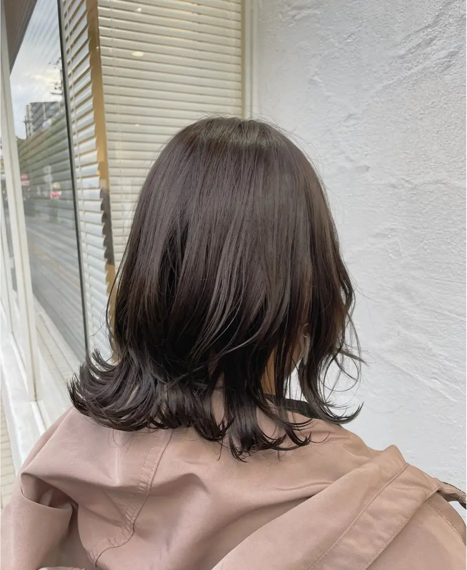 ミディアム カラー 佐々木 美帆のヘアスタイル