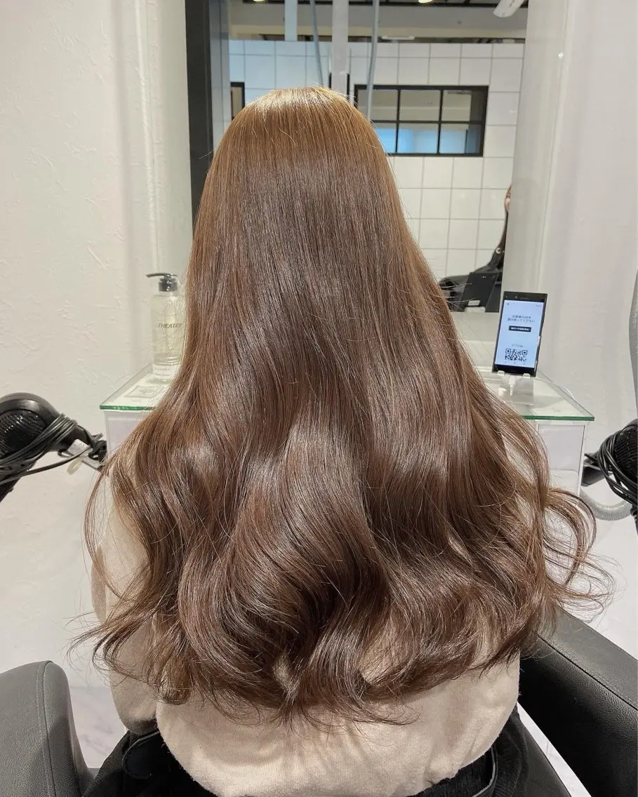 セミロング カラー センターパート特化 井上健太のヘアスタイル