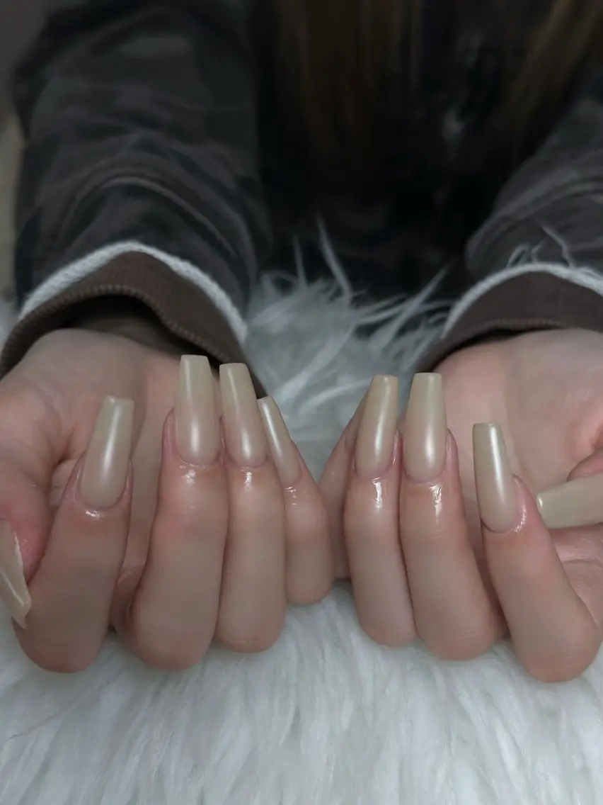 ネイル オーロラネイル ボルドー ブラウン 氷ネイル・うるうるネイル キラキラネイル ハンドネイル Julli NailStudioのネイルデザイン