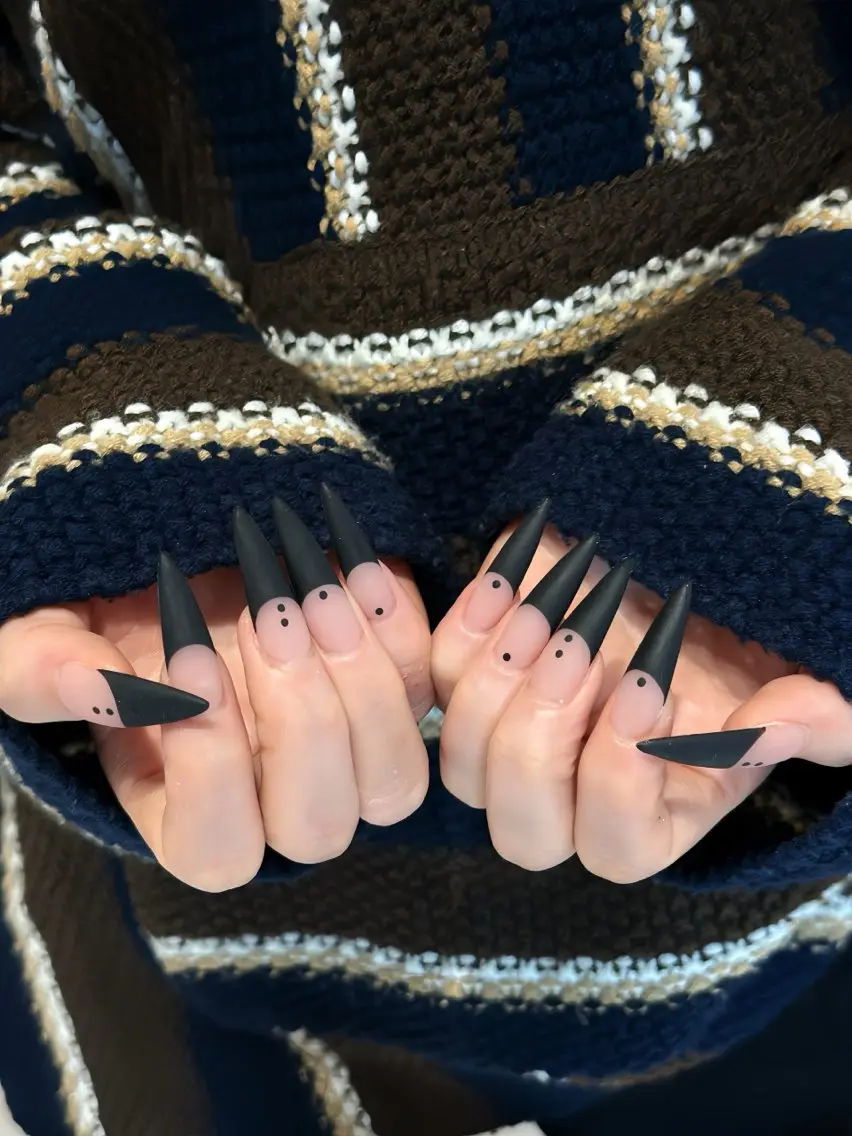 ネイル チークネイル ドット フレンチネイル グラデーション ハート ハンドネイル ハンドケア Eli Muse 新宿ネイルのネイルデザイン