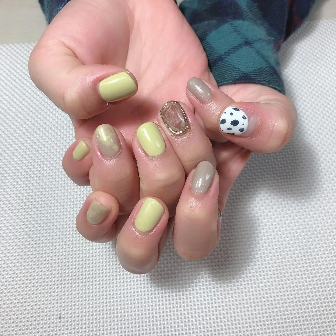 ネイル ニュアンスネイル ピスタチオネイル nails 🎀meのネイルデザイン