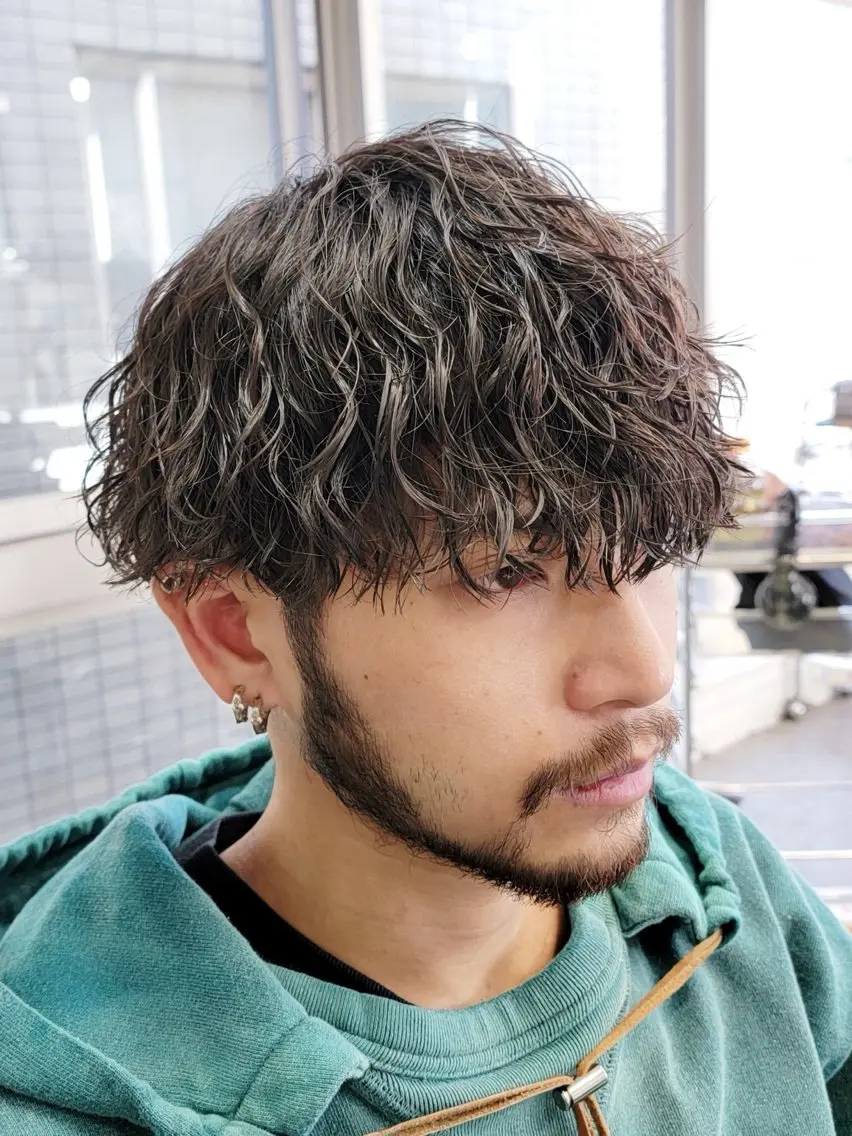 パーマ メンズ フェザーパーマ マッシュ メンズパーマ 学生（メンズ向け） メンズツイストパーマ パーマ fifth/原宿/ カットモデル/カズのヘアスタイル