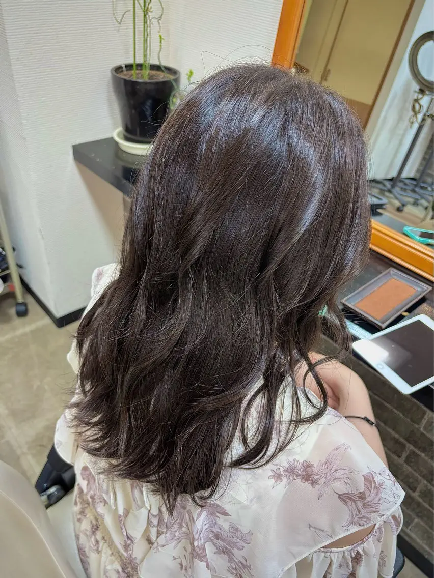 ミディアム ヘアアレンジ レイヤーカット カット イツキ🌕デザインカ ラー🥨髪質改善🫧のヘアスタイル