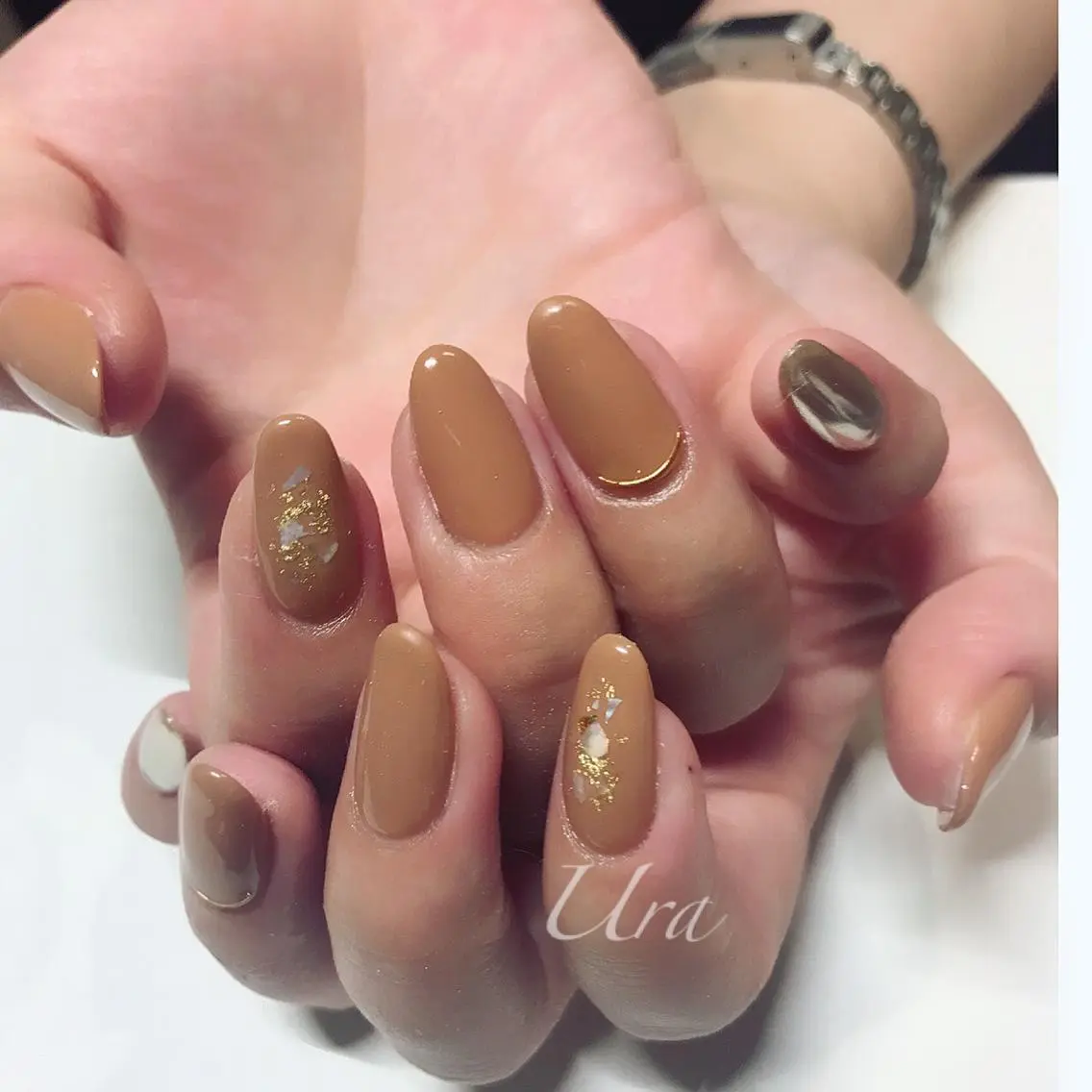ネイル ミラーネイル UrakoNail 《nail》のネイルデザイン