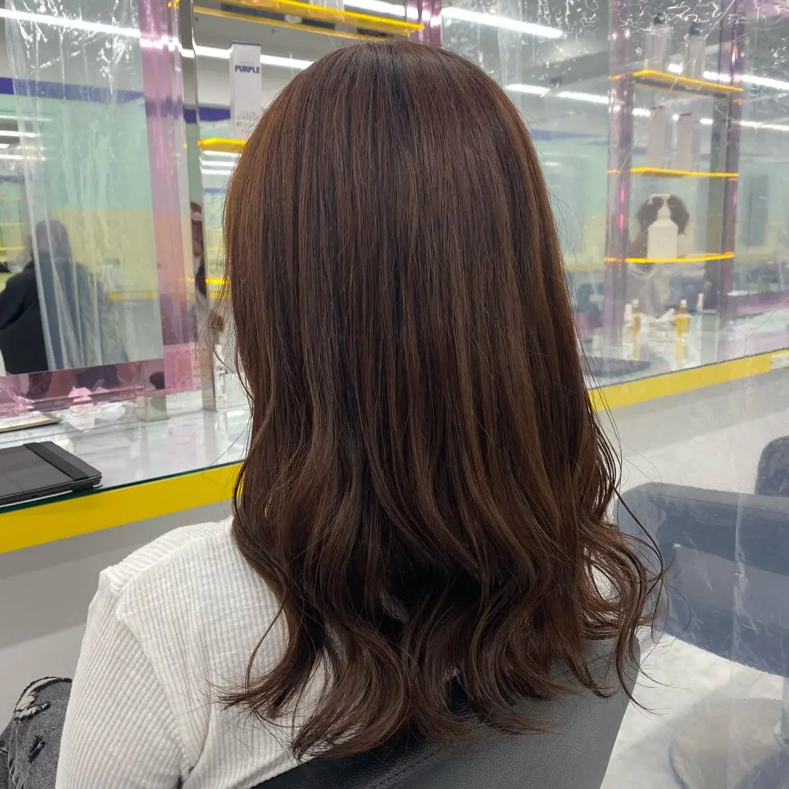 セミロング カラー ヘアアレンジ ヘアカラー トリートメント mai🍑暖色カラー /レイヤー💖のヘアスタイル