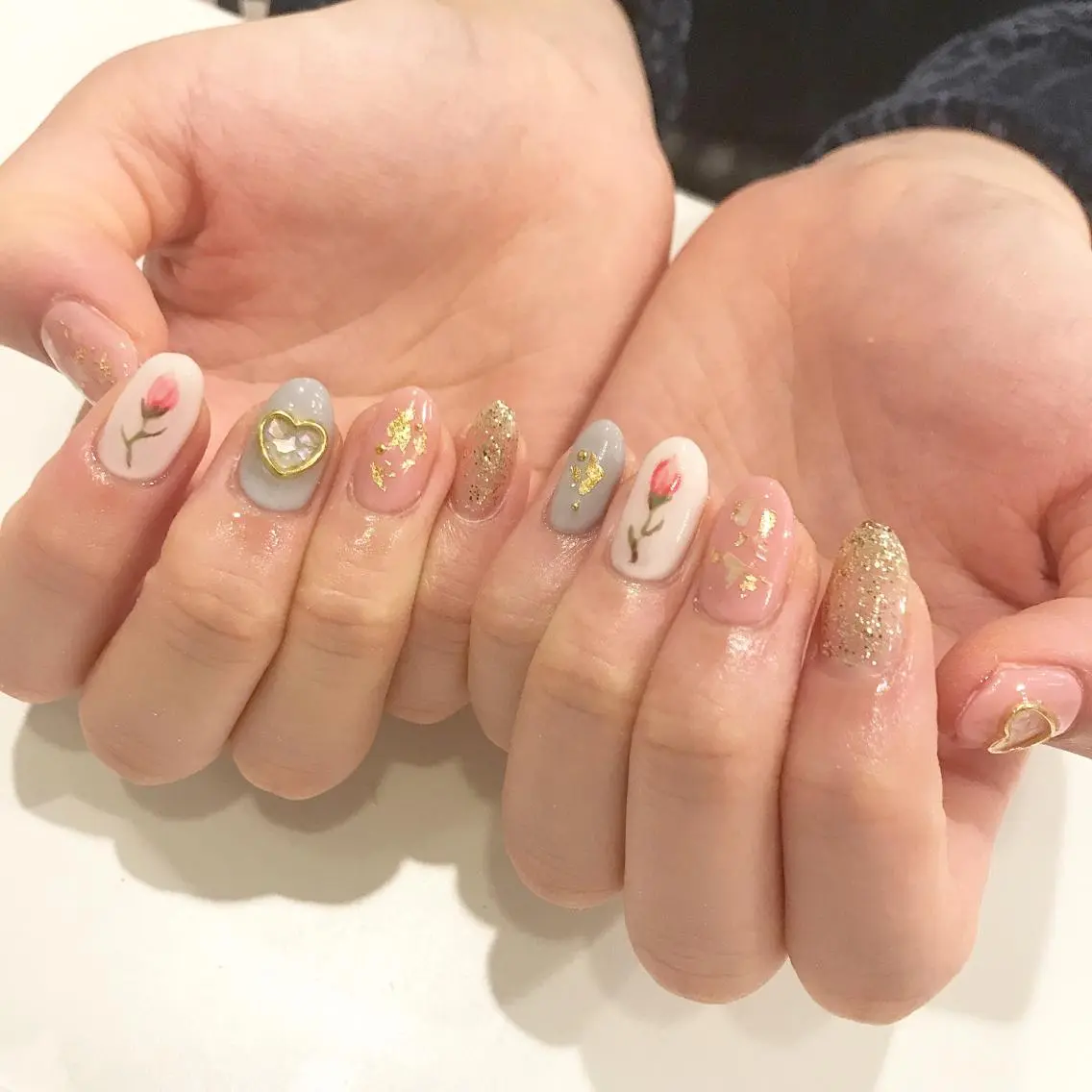 ネイル 板垣 綾乃のネイルデザイン