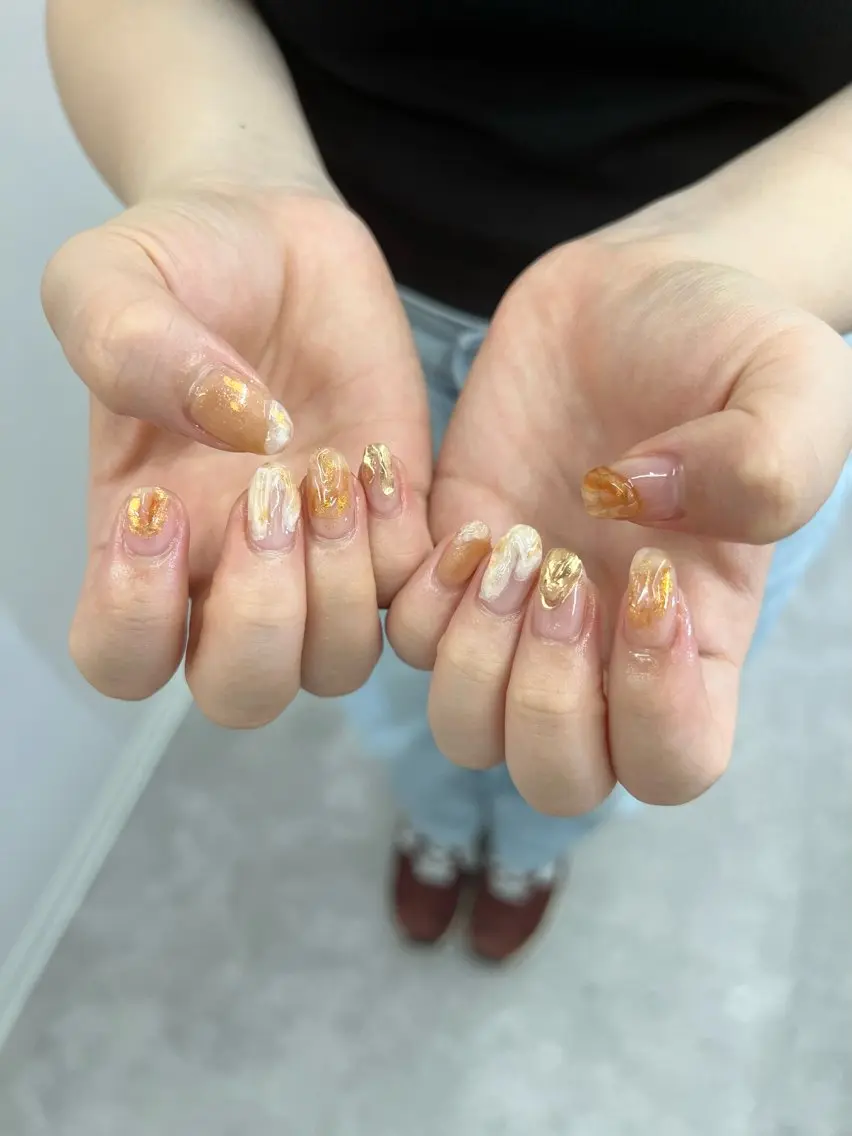 ネイル ジェルネイル ゴールド マグネットネイル ミラーネイル ニュアンスネイル Bana_ Nailのネイルデザイン