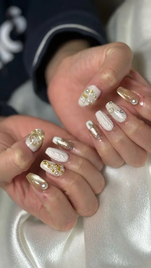 ネイル ハンドネイル ルシイ🎀新宿長さ 出しパーツ専門店のネイルデザイン