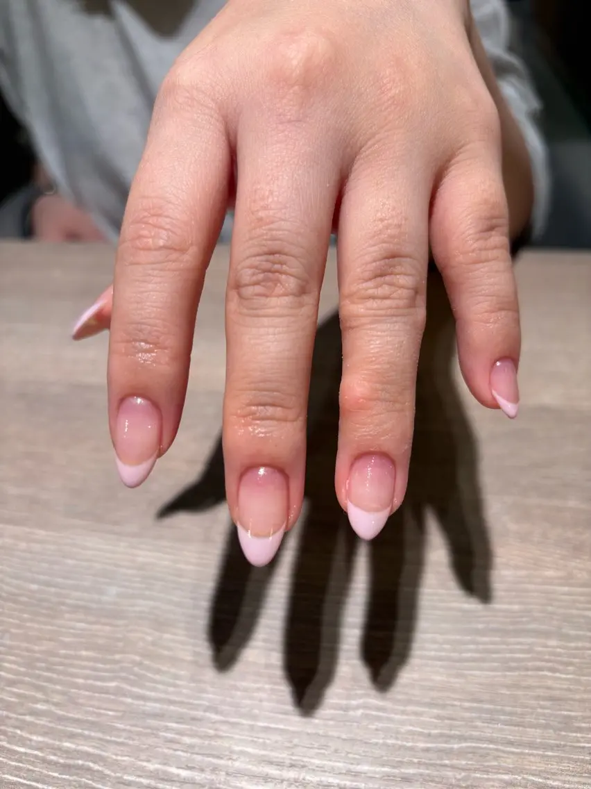 ネイル フレンチネイル DEE hisaya erika.Kのネイルデザイン