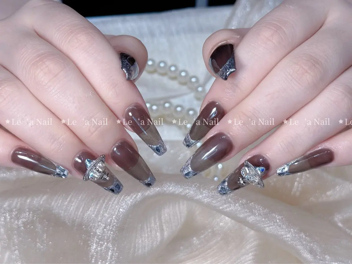 ネイル チークネイル フラッシュネイル フットネイル フレンチネイル ジェルネイル ハンドネイル Luxe Nail Salonのネイルデザイン