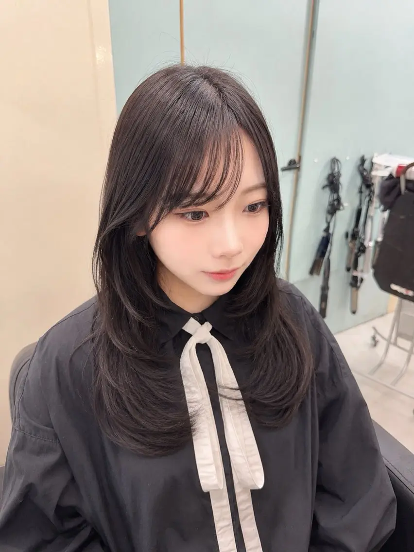 セミロング レイヤーカット カット ヘアカラー トリートメント ヘアセット MAHO/透明感カラ ー/髪質改善🍒のヘアスタイル