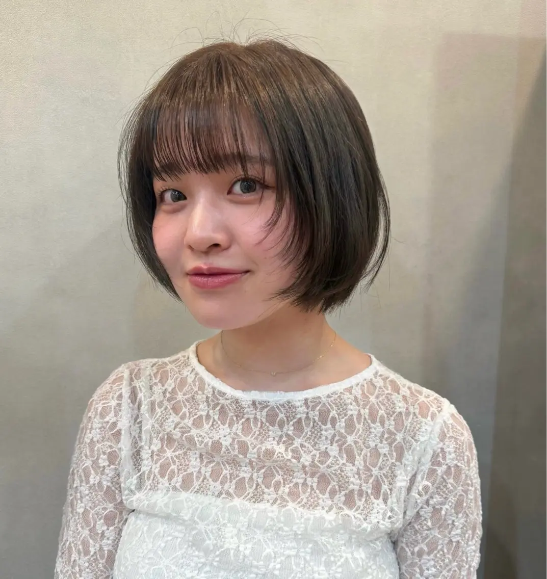 ショート カラー ブリーチ 透明感カラー ダブルカラー グレージュ ブリーチなしカラー ヘアカラー トリートメント Lita./ HIKARI🧁🫧のヘアスタイル