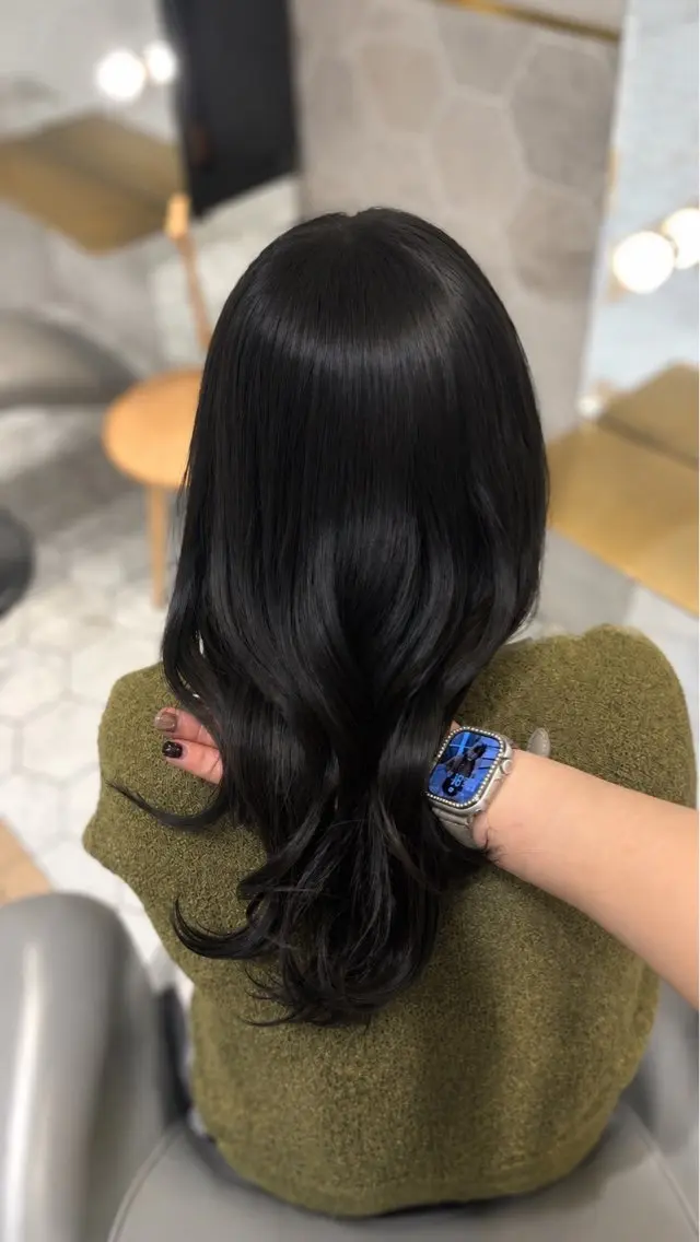 ミディアム カラー 透明感カラー グレージュ オリーブグレージュ オリーブグレー ヘアカラー Runa 🩷ྀིのヘアスタイル
