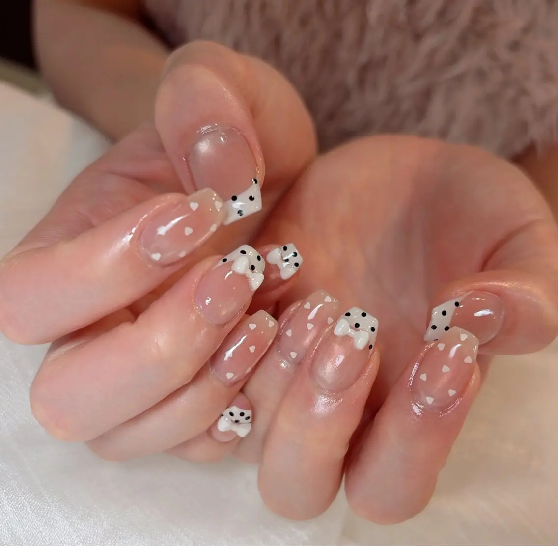 ネイル チークネイル フラワーネイル フットネイル 韓国ネイル ピンク ハンドネイル Floria nail salonのネイルデザイン