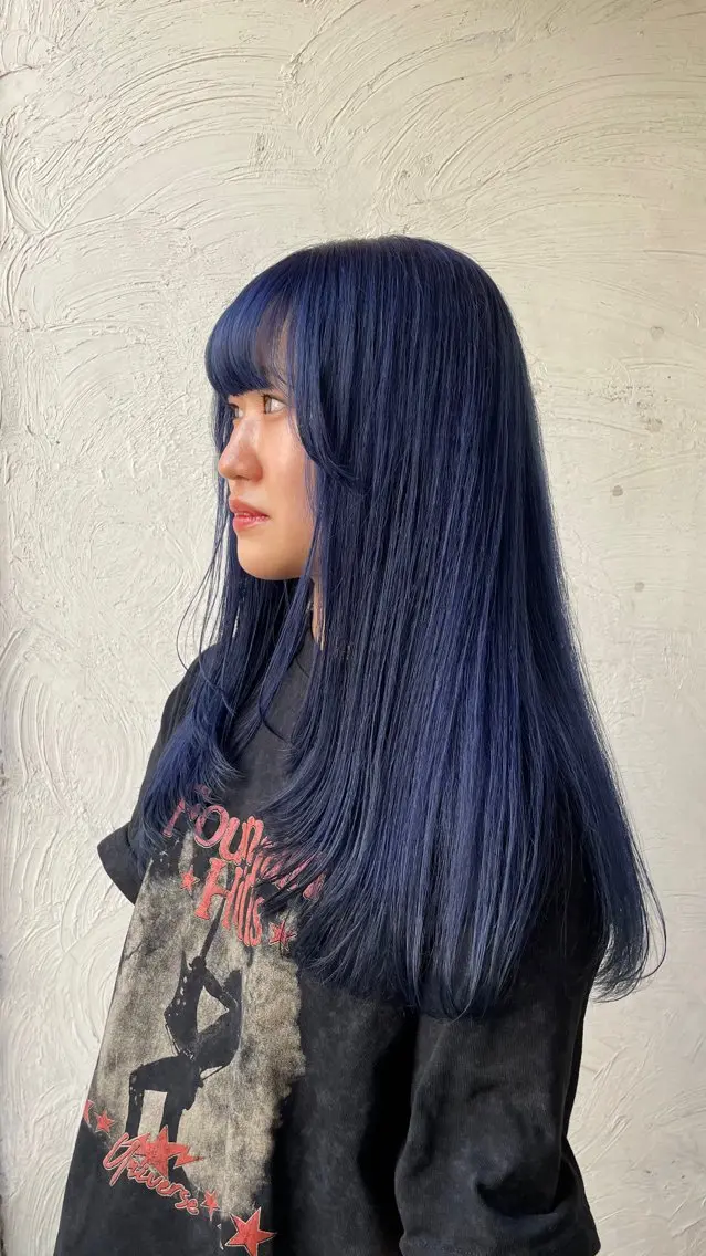 ロング カラー ブリーチ ブルーカラー ハイトーンカラー ネイビーカラー ブリーチ/レイヤー 💙ayame💙のヘアスタイル