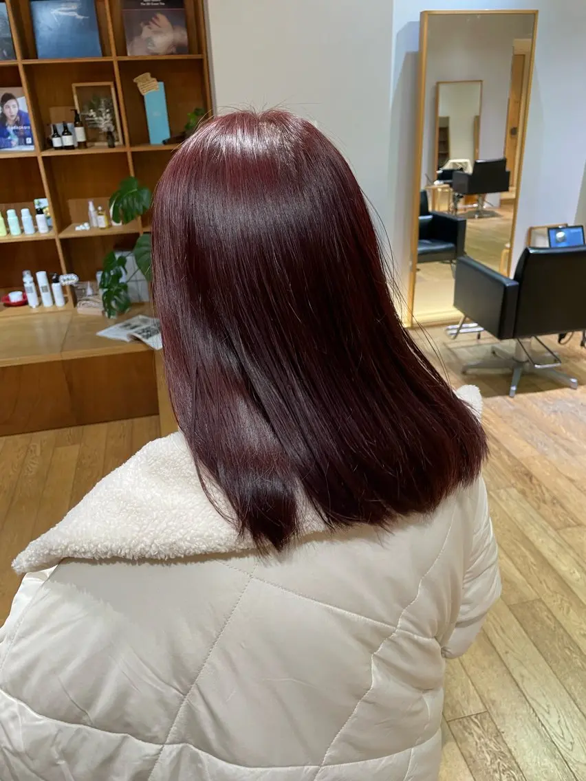 ミディアム カラー レイヤーカット カット ヘアカラー 大橋 芽衣のヘアスタイル