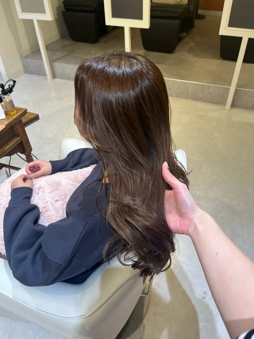 セミロング カット ヘアカラー 梛木 唯のヘアスタイル