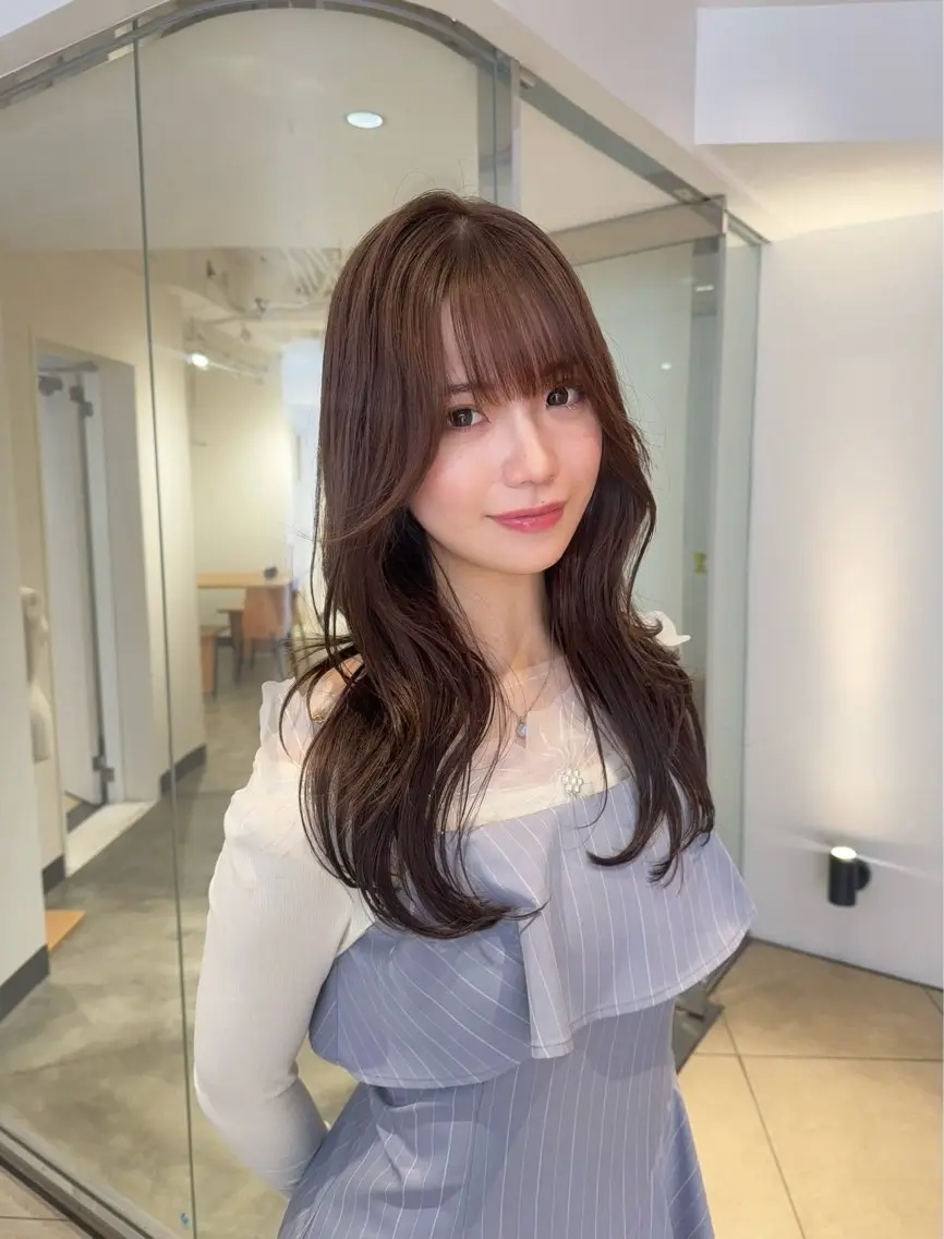 ミディアム カラー くびれヘア 韓国風ヘア ♠️暗髪レイヤー♠️ 中山唯斗のヘアスタイル