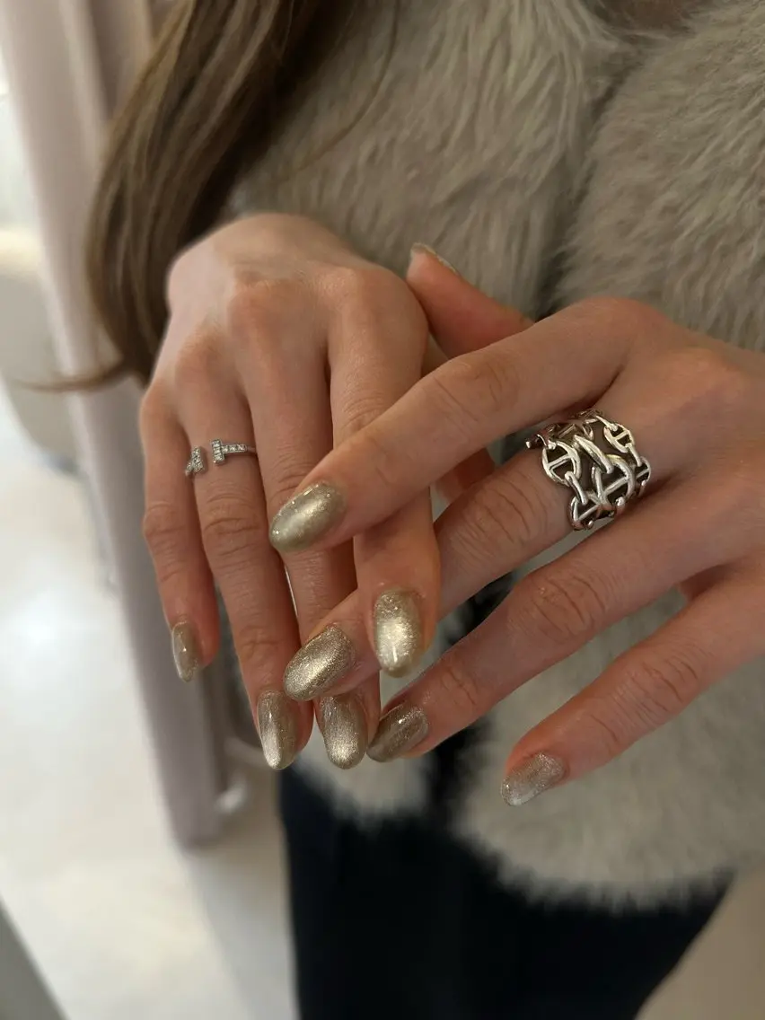 ネイル 全てパラベース💅 MIORA_琴乃のネイルデザイン