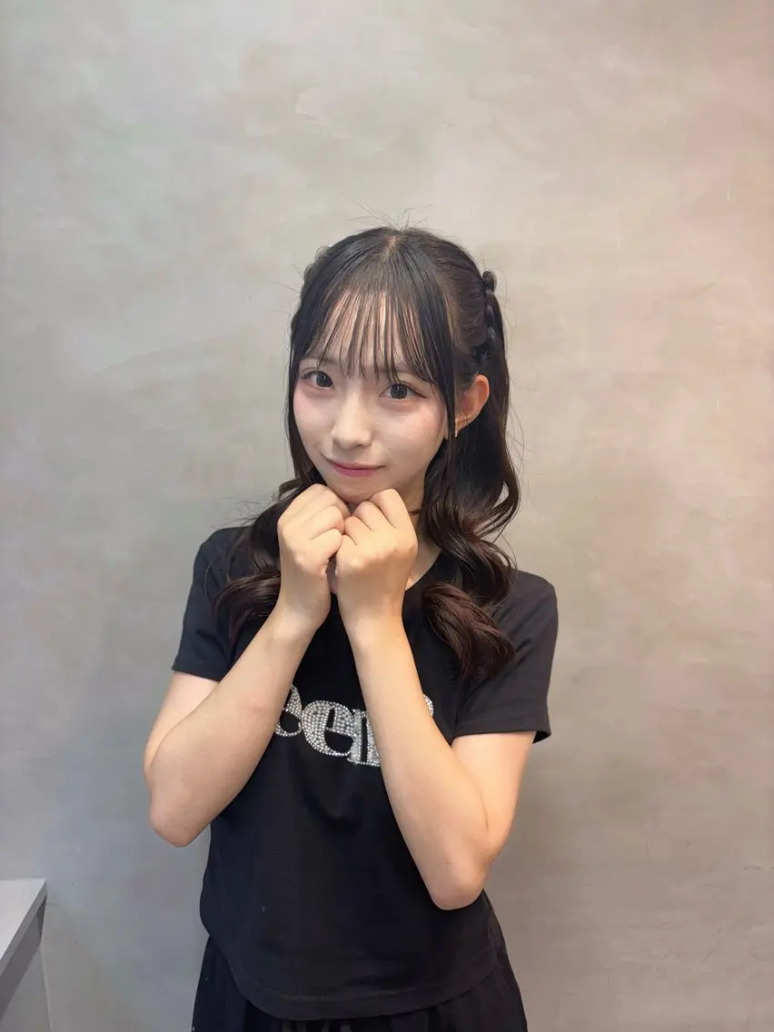 セミロング 推し活アレンジ🎀 艶カラー¦nanoのヘアスタイル